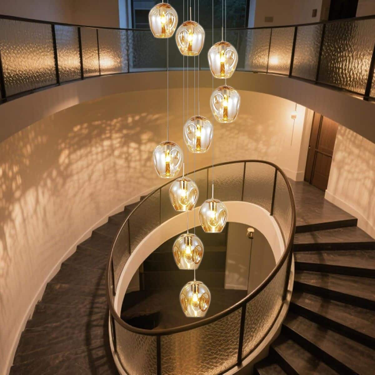 Avis : lustre boule de verre moderne pour escalier et salon