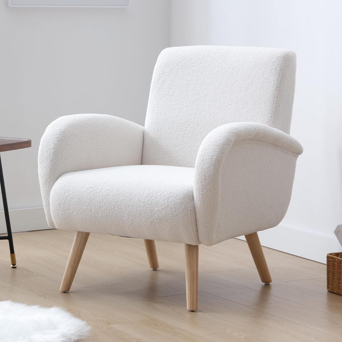 Test : fauteuil de relaxation Chairus en fausse fourrure blanc