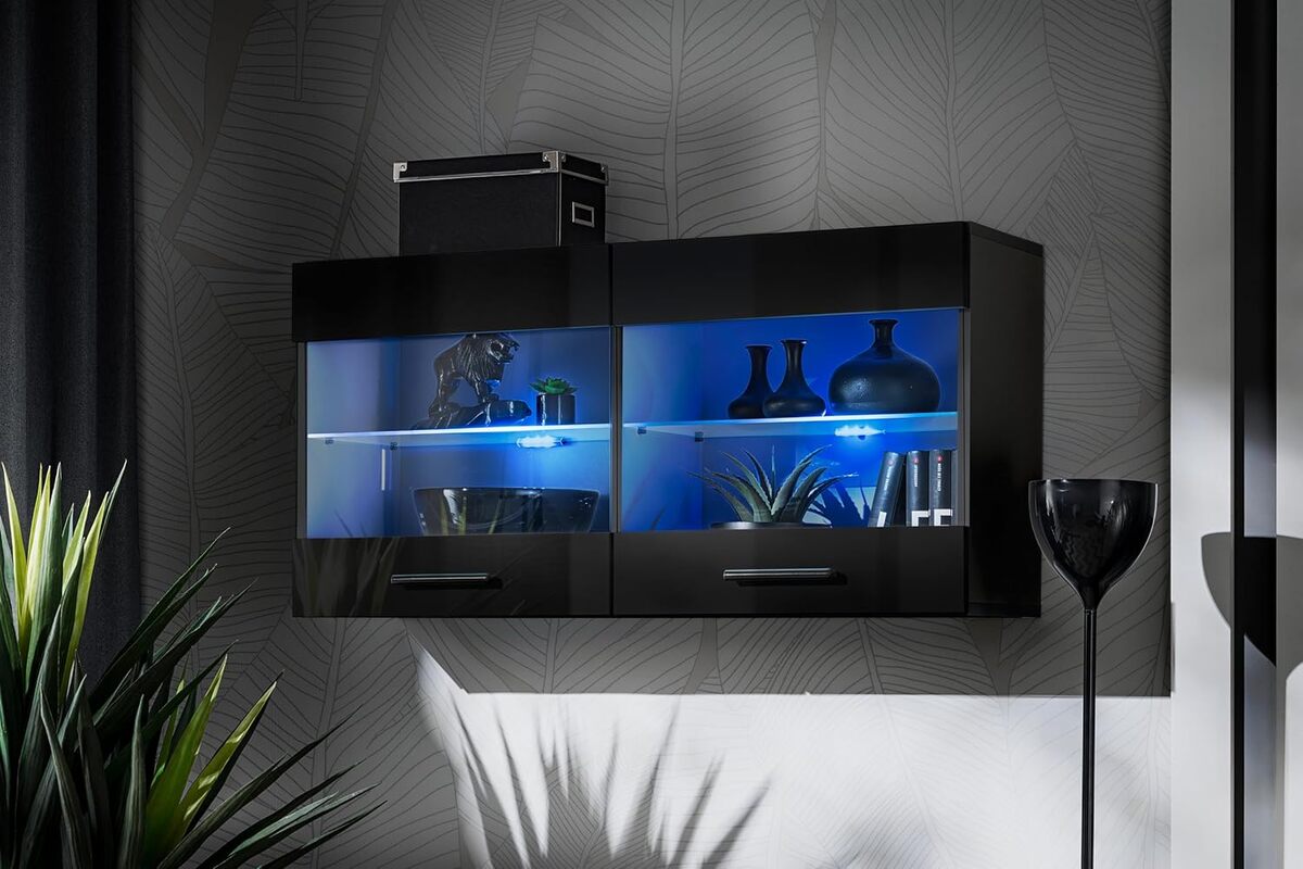 Avis sur la vitrine armoire Savona de Komodee : élégance en noir pour toutes les pièces
