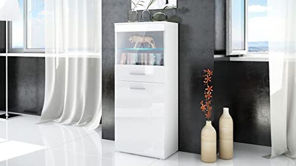 Découvrez notre analyse complète de la vitrine Almada par Vladon : design raffiné et fonctionnalités ingénieuses pour sublimer votre intérieur