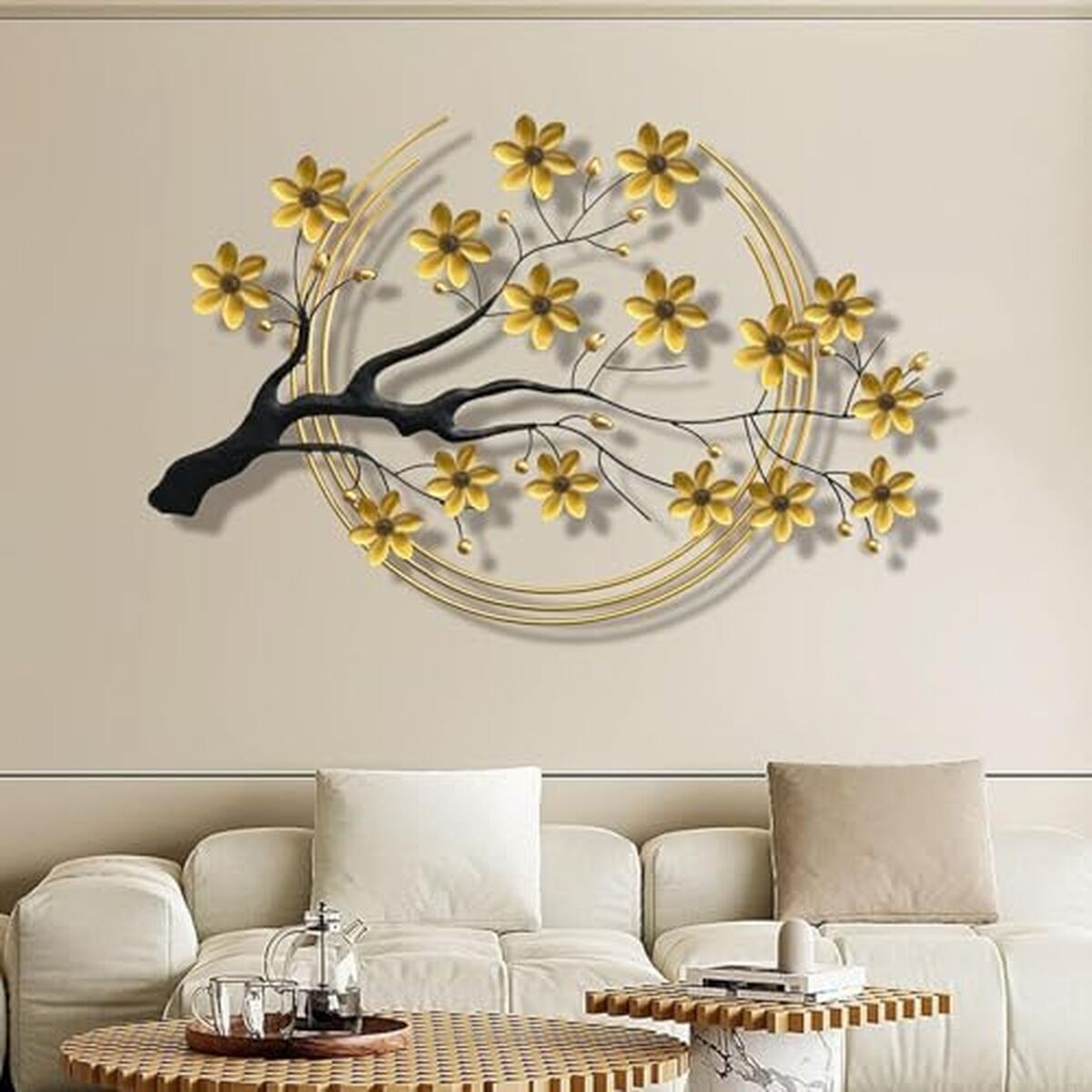 Avis sur le luxe décoratif : sculpture murale Ainydie fleurs dorées en métal